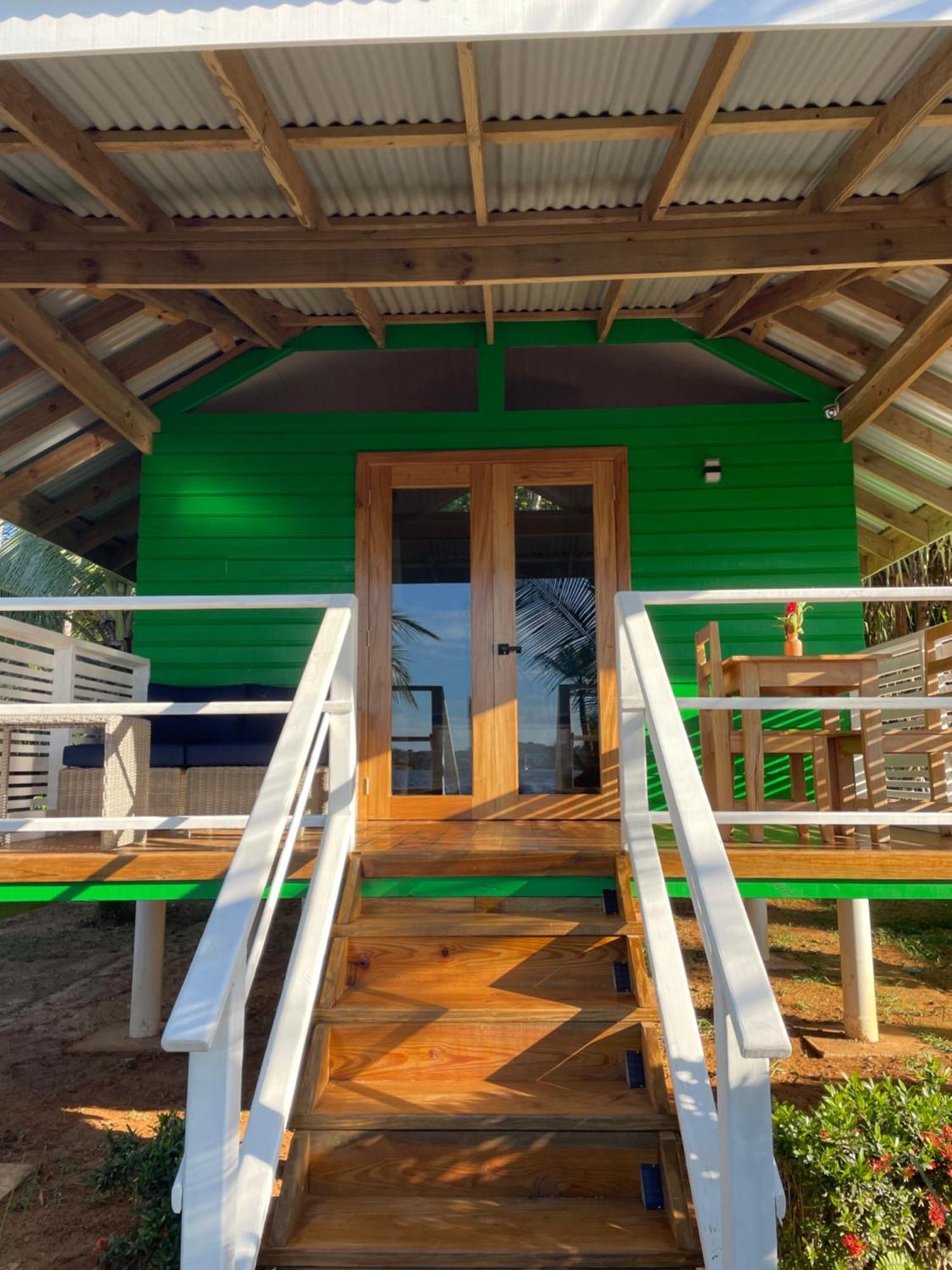Dolphin Blue Paradise Bocas del Toro Exterior foto